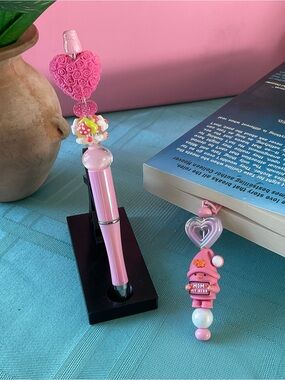 Beaded Bookmark and Pen 🖊️